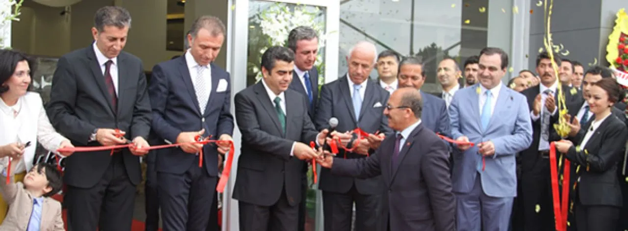 KAYSERİ’NİN EN BÜYÜK  SERAMİK SHOWROOM’U AÇILDI